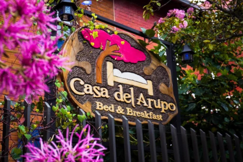 Ostello Casa Del Arupo Quito Esterno foto