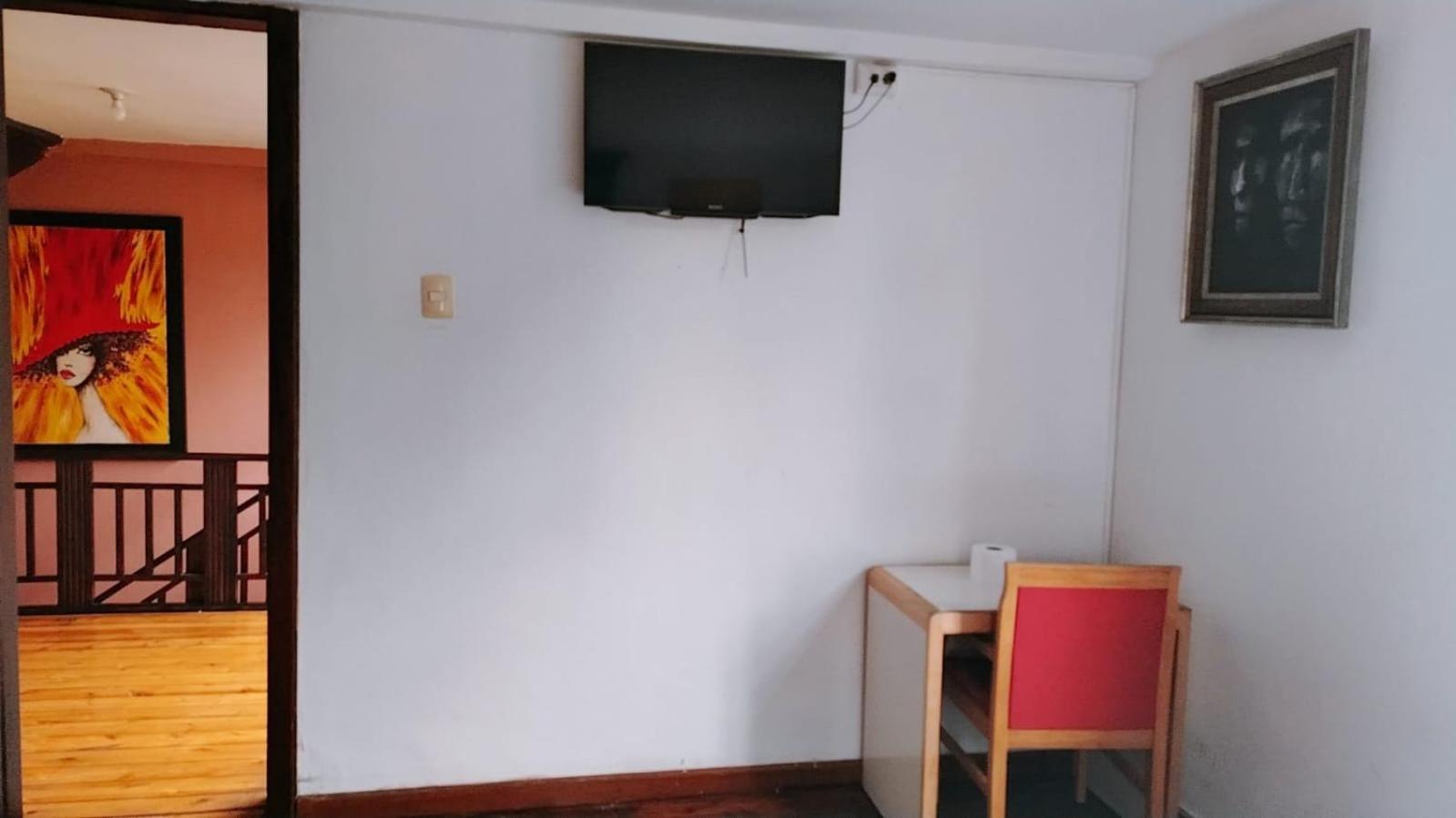 Ostello Casa Del Arupo Quito Esterno foto