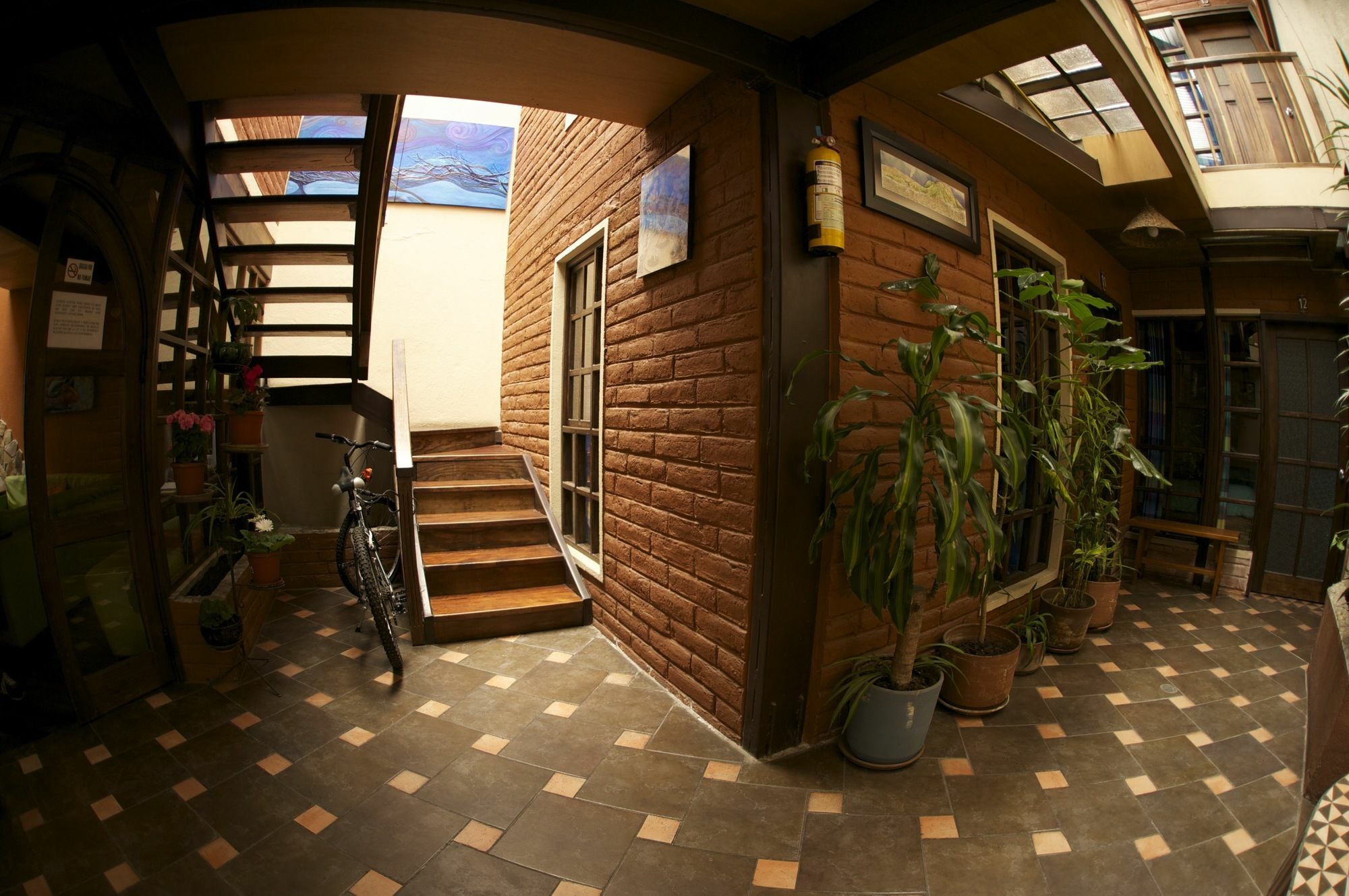 Ostello Casa Del Arupo Quito Esterno foto