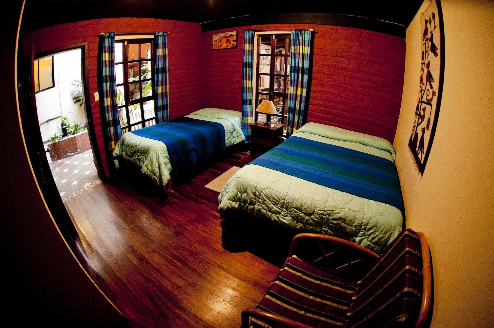 Ostello Casa Del Arupo Quito Esterno foto